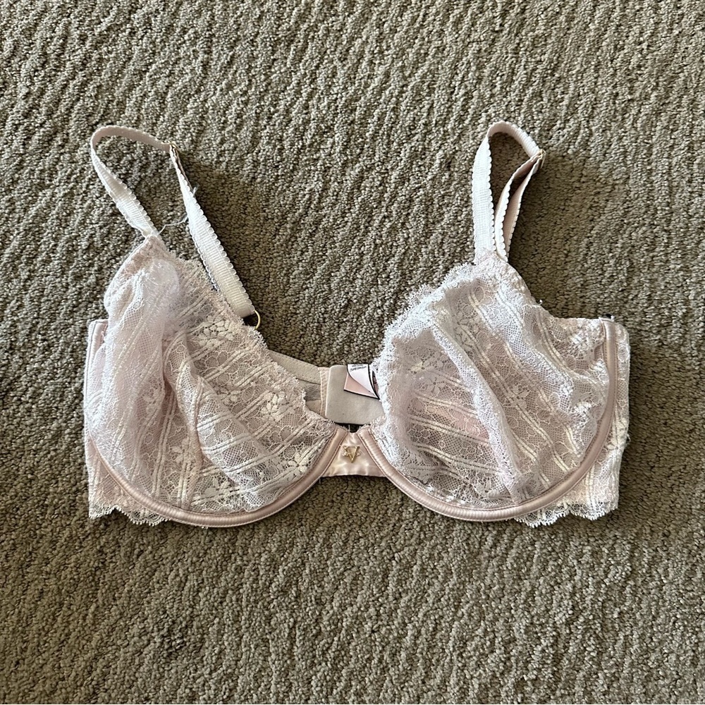 Victoria Secret Light Pink Bra
